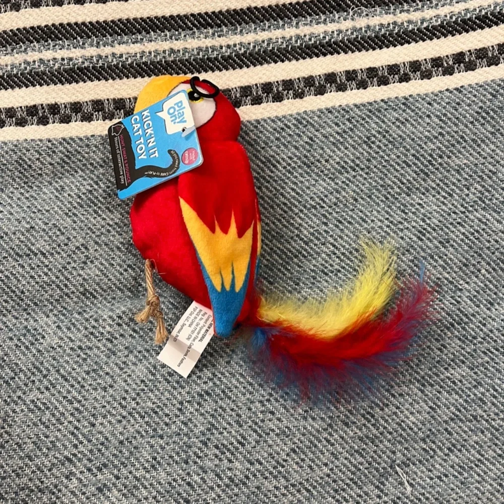 NWT Play On! Macaw Parrot Cat Toy